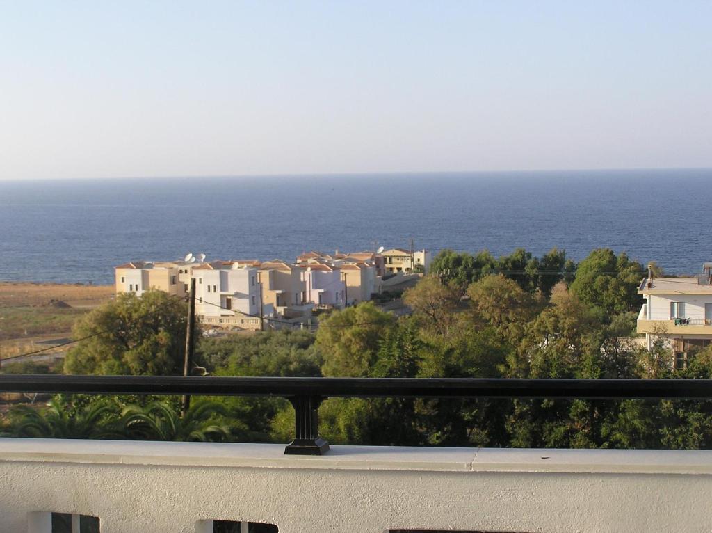 Knossos Lejlighedshotel Pánormos Eksteriør billede